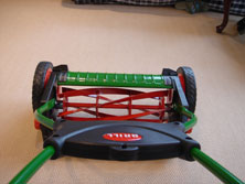 reel lawn mower top view